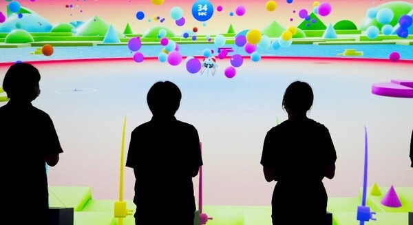 松屋銀座でポケモンと楽しむ体験型企画展開幕！光や音の演出で会場内に色があふれる「POKÉMON COLORS」