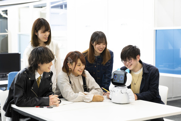 AIロボット『Kebbi Air』と次世代デジタル技術でDXを推進　名古屋国際工科専門職大学、Edutexと連携した産学連携プロジェクト