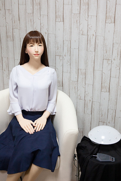 「アンドロイドアナウンサーは喋らない」アオイエリカがピンチ！ 日テレが企画を募集中
