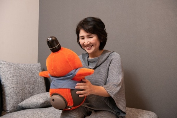 介護施設に家族型ロボット『LOVOT』を1週間無料貸出　先着30施設限定　介護ロボット導入補助金の対象にも