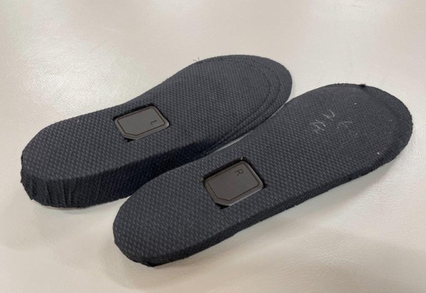 治療用インソールは扁平足治療に効果あり？ NECと帝京大学が「歩容」を見える化するIoT研究で連携