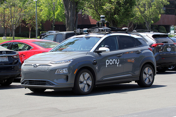 Googleウェイモ/GMクルーズ/ポニーなど米国で自動運転ロボタクシーの運用開始　しかし人による支援は不可欠　自動運転最前線