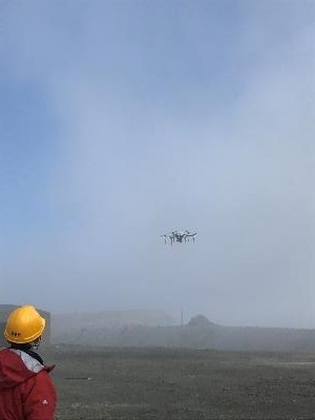 ドローンを活用して活火山の火口周辺を調査  可視カメラと熱赤外カメラの同時搭載で効率的にデータ取得 国内4か所で実施