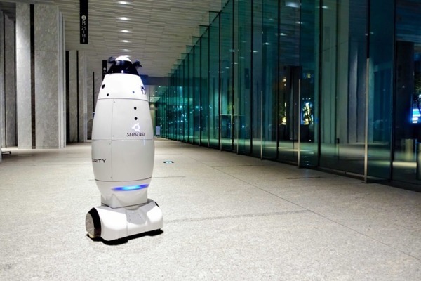 SEQSENSE 三菱地所が所有する大名古屋ビルヂングに自律移動型警備ロボット『SQ-2』を導入