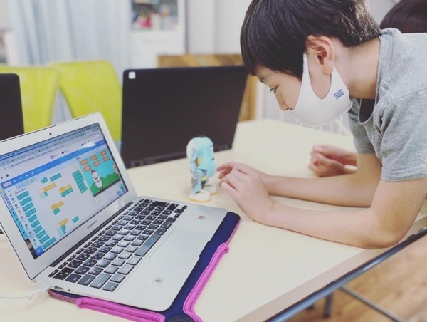 「メカトロウィーゴ」をプログラミングして巨大な迷路を冒険「特別無料イベント」アントレキッズ恵比寿校で開催