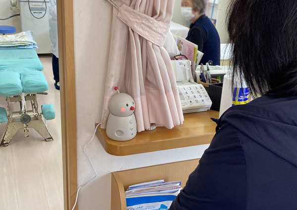 BOCCO emoの音声認識で乗合オンデマンドタクシーを予約　高齢者にスマホの代わりとしてロボットを活用　長野県茅野市