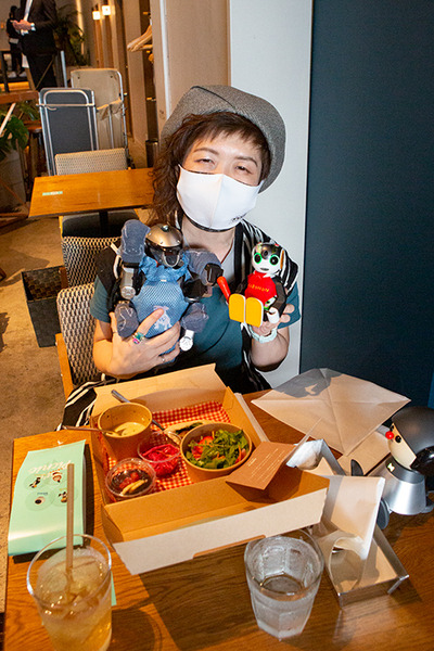 パートナーロボットが勢揃いしたカフェ「PARK+」渋谷にオープン　ロボホン/LOVOT/チャーリー/ロミィとの触れ合い体験レポート