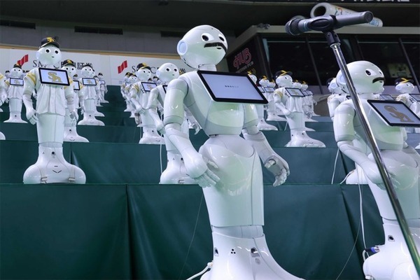 自宅のPepperが「いざゆけ若鷹軍団」「We Are The Champions」を踊る！「Pepper for Home」でアプリを配信