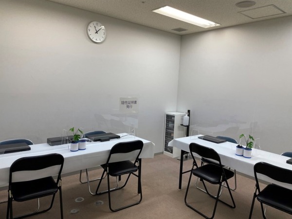 近畿大学と川崎重工がロボットで自動PCR検査　関西国際空港で最短3時間で陰性証明を発行