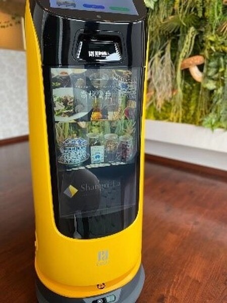 シャングリラ シークレット表参道店 配膳・受付ロボット「KettyBot」を本格導入へ 20日の実証実験で好結果
