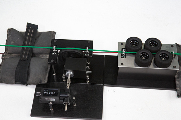 パナソニックの「エボルタNEO」くんがギネス世界記録に挑戦！ロープで1,111m登頂をめざす　みんなの声援ツイートが記録達成の鍵