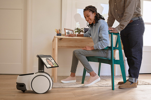 【速報】Amazonがホームロボット「Astro」を発表！SLAMと車輪機構、ペリスコープカメラ搭載、Alexa対応、警備や見守り機能も