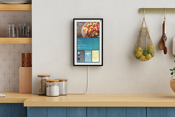 壁掛けできるAmazon「Echo Show 15」を発表！家族を見分ける「ビジュアルID」機能、フォトフレームにもなる1080pフルHD対応