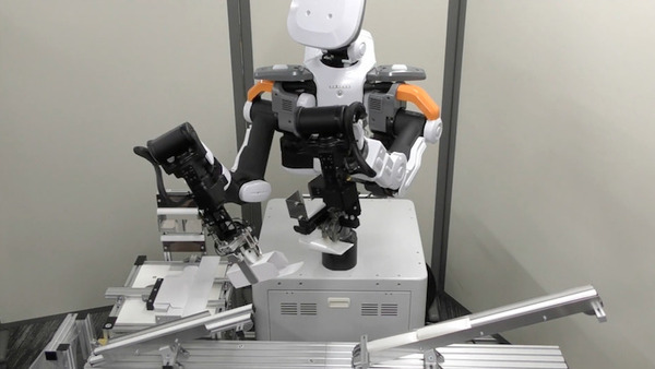 個箱の組み立て・箱詰め作業をヒト型協働ロボット「NEXTAGE」が自動化 新アプリケーション「Cobako」(コバコ)発表