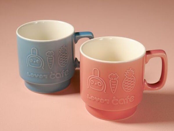 『LOVOT Cafe』1周年を記念して特別なデザートプレートが期間限定で登場！先着で記念ノベルティをプレゼント 限定グッズも販売