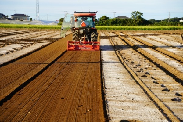 トラクターや田植え機に「農機自動操舵」を後付けできるシステムの入門セミナーをセキドが10月15日に開催