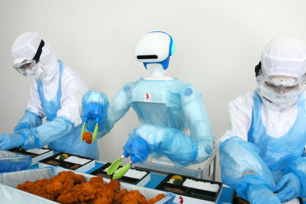 アールティの人型協働ロボットを惣菜工場へ試験導入　経産省「革新的ロボット研究開発」に参画、ロボットフレンドリー環境を構築