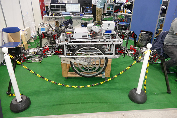 油圧や空圧、「フルードパワー」がロボットを動かす　課題は売り方?  IFPEX2021レポート