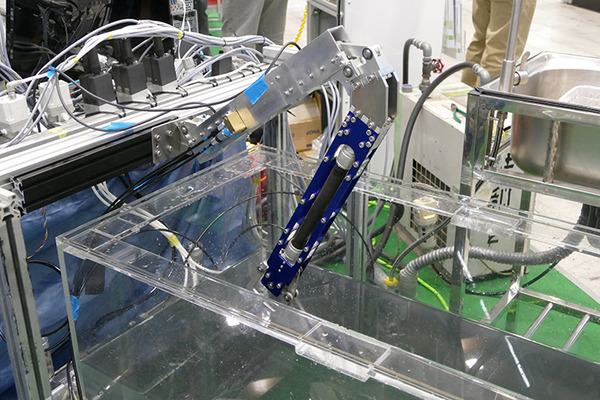 油圧や空圧、「フルードパワー」がロボットを動かす　課題は売り方?  IFPEX2021レポート
