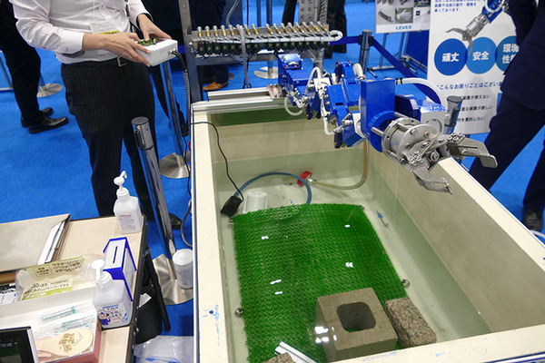 油圧や空圧、「フルードパワー」がロボットを動かす　課題は売り方?  IFPEX2021レポート