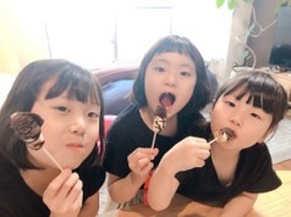 Fire TVでおうちカラオケ「カラオケ＠DAM for Amazon」無料で30日間歌い放題を実施中 「エハラ家三姉妹」の新CM公開