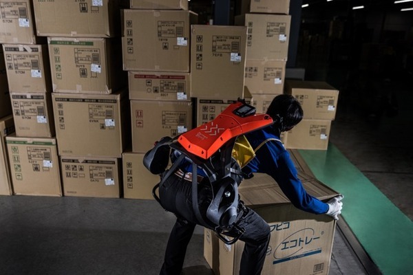 食品トレー・食品資材を取り扱うエフピコ物流がGerman Bionicの「Cray X」を導入 配送センター5拠点で活用