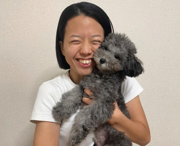 ペットとの生活にEcho ShowやFireタブレットなどAlexaデバイスを活用する方法　Amazonが社員3名の暮らしをブログで公開