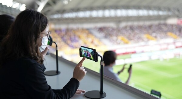 楽天モバイルとヴィッセル神戸、5Gミリ波とVPSで試合情報や選手達をAR表示、AR広告と決済の実証実験にも成功