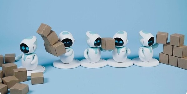 卓上型ロボット「Eilik」が Kickstarterに登場 4つの感情を持つ コミュニケーションによって性格が変化