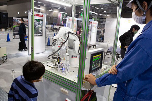 AI×ロボットの国際競技大会/展示イベントに家族連れ多数、活気で溢れる「ロボカップアジアパシフィック2021あいち」現地レポート