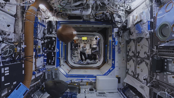 KDDI、国際宇宙ステーションISSの360度カメラ映像で宇宙生活を体感できるVR動画を配信開始　船外活動の様子も初登場