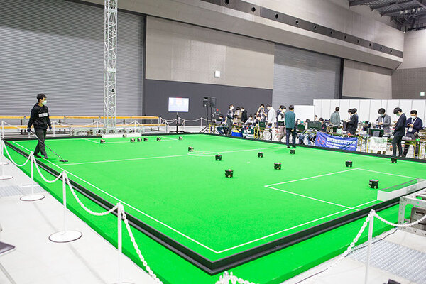 サッカー/生活支援/災害救助/産業革命4.0/ドローン 将来の社会実装に繋がる自律ロボットの競技大会「ロボカップ」 写真と動画で紹介