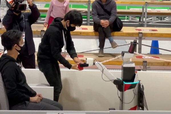 サッカー/生活支援/災害救助/産業革命4.0/ドローン 将来の社会実装に繋がる自律ロボットの競技大会「ロボカップ」 写真と動画で紹介