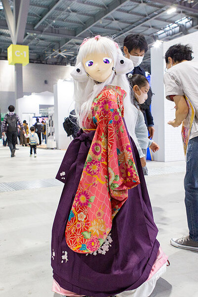 身長125cmのメイド少女ロボット3姉妹が登場！手をつないで歩こう「いつかメイドロボ喫茶を作りたい」MaSiRo Project