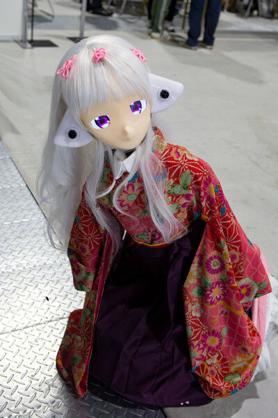 身長125cmのメイド少女ロボット3姉妹が登場！手をつないで歩こう「いつかメイドロボ喫茶を作りたい」MaSiRo Project