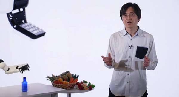 【速報】ソニーが世界初のロボットハンド技術を披露　未知の物をやさしく壊さずつかむマニピュレーター