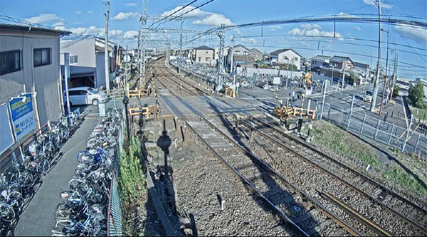 IoTを活用して踏切設備の状態を遠隔監視 近鉄が大阪線、名古屋線の2カ所で導入 ソフトバンク、アムニモが技術協力