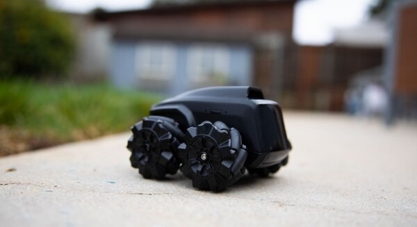 我が家に未来がやってくる！どこでも通信可能な自律型AI搭載パトロールロボット「Scout」日本デビュー！Makuakeにて