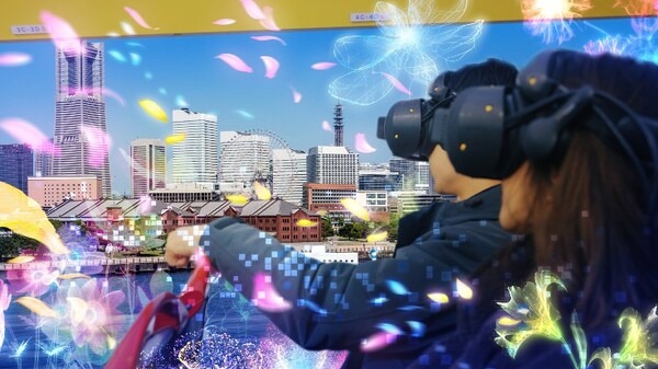 横浜の街を未来が見えるバスが走る！「リアル×ヴァーチャル」ネイキッドと京急、次世代型ツーリズムXRツアーをスタート