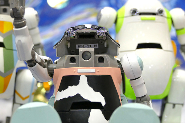 踊る教育用ロボからツアー用モビリティ、ソーラーパネル清掃ロボットまで 「新価値創造展2021」