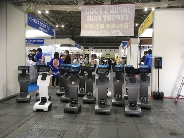 テレロボ「temi」で世界10ヵ国以上の海外バイヤーが展示会に遠隔参加 iPresenceが15台提供、常時5台を稼働