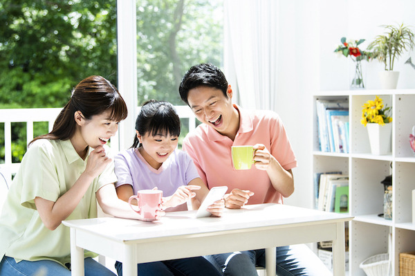 AmazonがEcho Showを2台セットで売る理由　オンライン帰省に関する調査3,681名の回答　リアル帰省と お土産の傾向変化