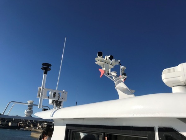 【世界初】無人の小型観光船が新三笠桟橋から猿島まで約1.7kmの距離を自動運航 日本財団 無人運航船の開発実証プロジェクト