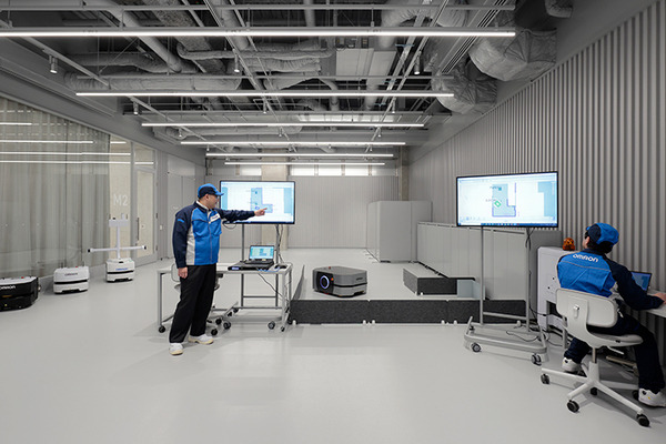 オムロンが新「製造業のAI/IoT/ロボット/デジタルツイン/ローカル5Gの体験・検証エリア」公開　同社も45%の生産効率化を実現　ATC-KUSATSU