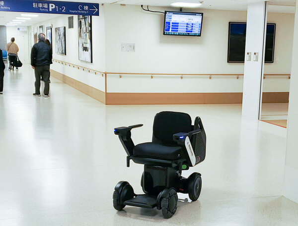 藤田医科大学病院で医療現場を支援するロボットの実証実験　病院向け搬送ロボット「MELDY」と自動運転モビリティ「WHILL」