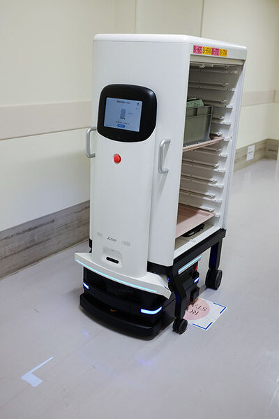 藤田医科大学病院で医療現場を支援するロボットの実証実験　病院向け搬送ロボット「MELDY」と自動運転モビリティ「WHILL」