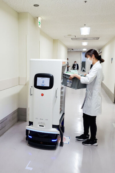 藤田医科大学病院で医療現場を支援するロボットの実証実験　病院向け搬送ロボット「MELDY」と自動運転モビリティ「WHILL」