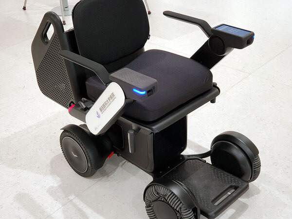 藤田医科大学病院で医療現場を支援するロボットの実証実験　病院向け搬送ロボット「MELDY」と自動運転モビリティ「WHILL」