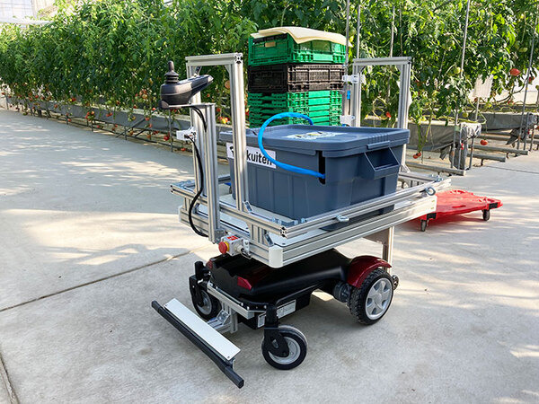 トマト農場でスマート農業支援ロボットの実証実験　自動搬送ロボット/パワーアシストスーツ/トマト検品＆自動仕分けAIロボットが参加