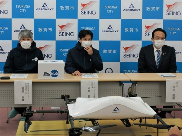 雪の中「ごはんセット」をドローンが届ける　福井県敦賀市でドローン配送によるスマート物流の実証実験